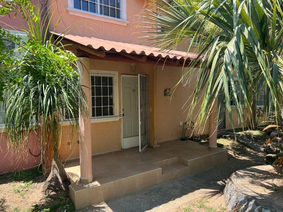 Casa Con Alberca A 8 Min De Playa Appartement Ixtapa  Buitenkant foto