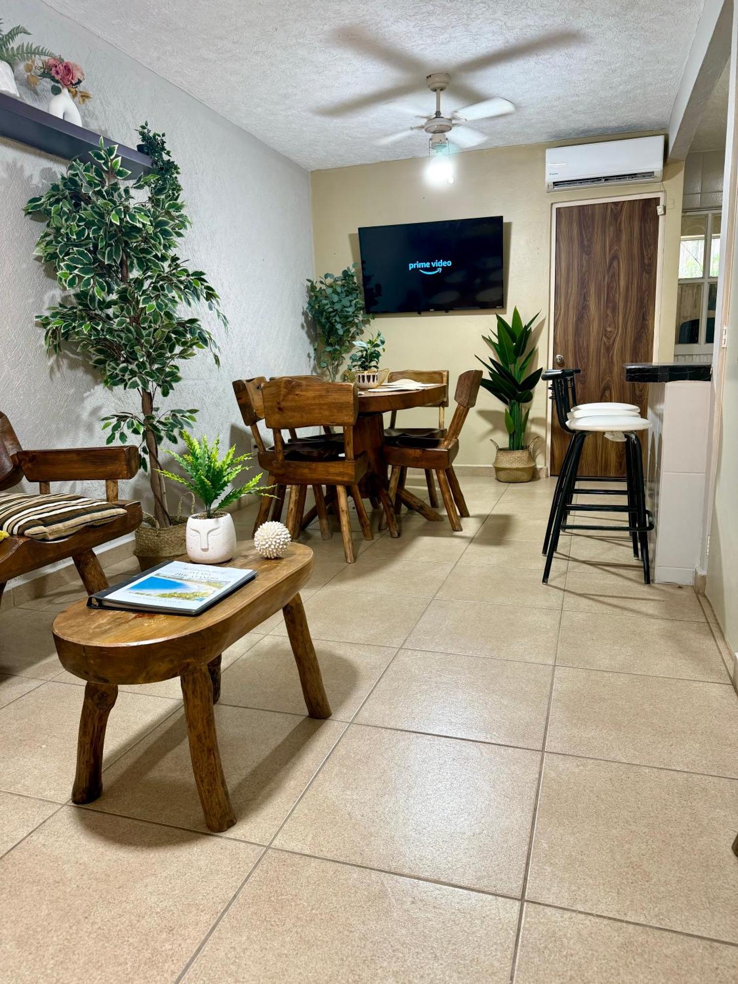 Casa Con Alberca A 8 Min De Playa Appartement Ixtapa  Buitenkant foto